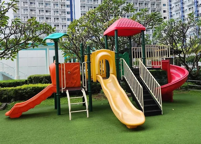 Amazing View 2br In Makati - 70sqm *
