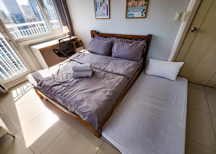 Apartment Amazing View 2br In Makati - 70sqm *